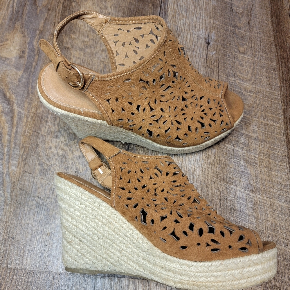 Womens Size 9 Bucco Wedges